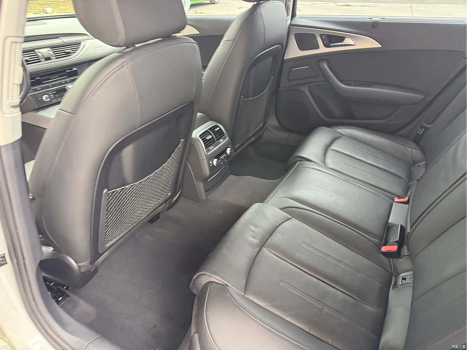 Audi A6L, 2016 12