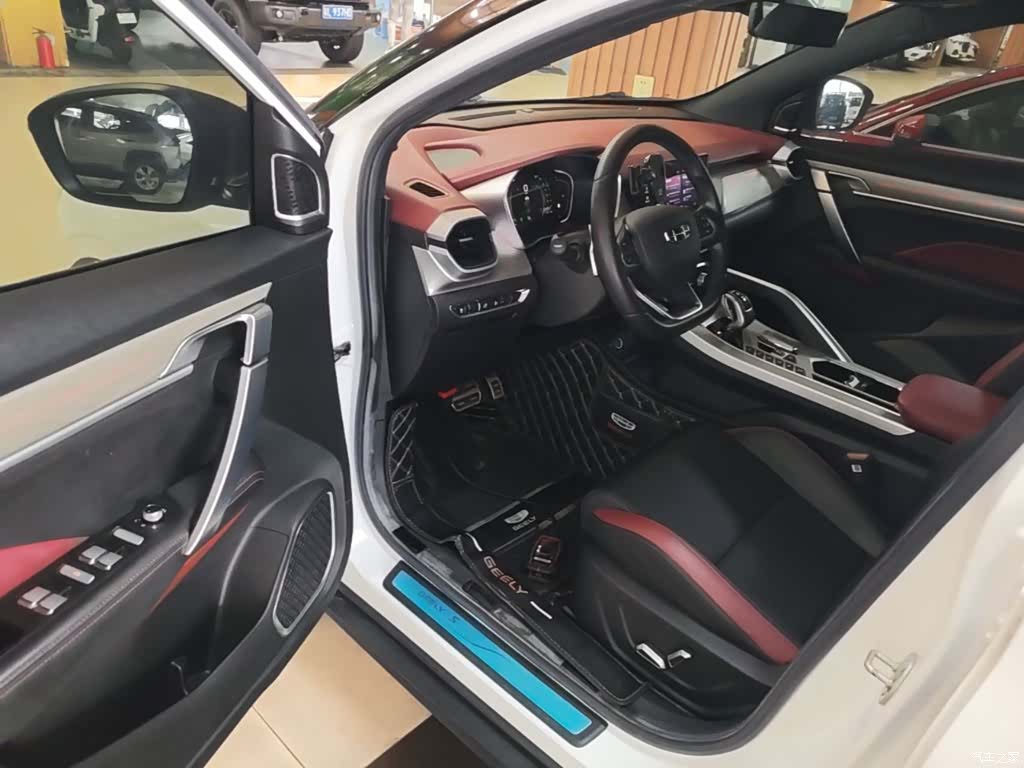 Geely Coolray, 2021 16