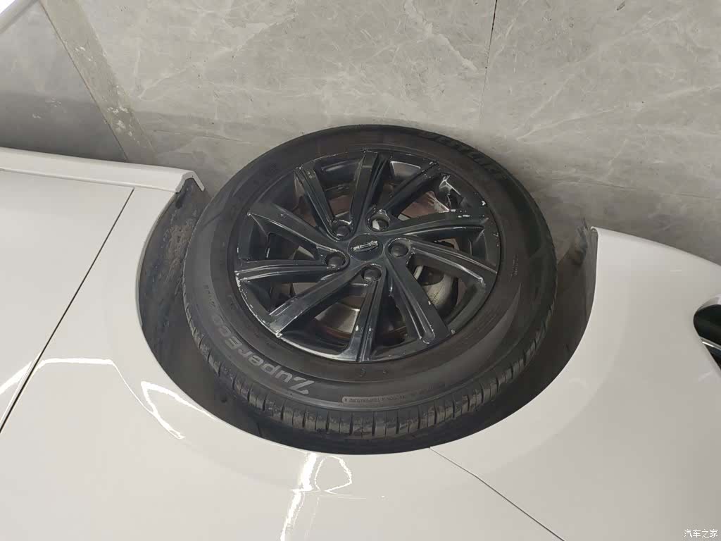 Geely Binray, 2020 25
