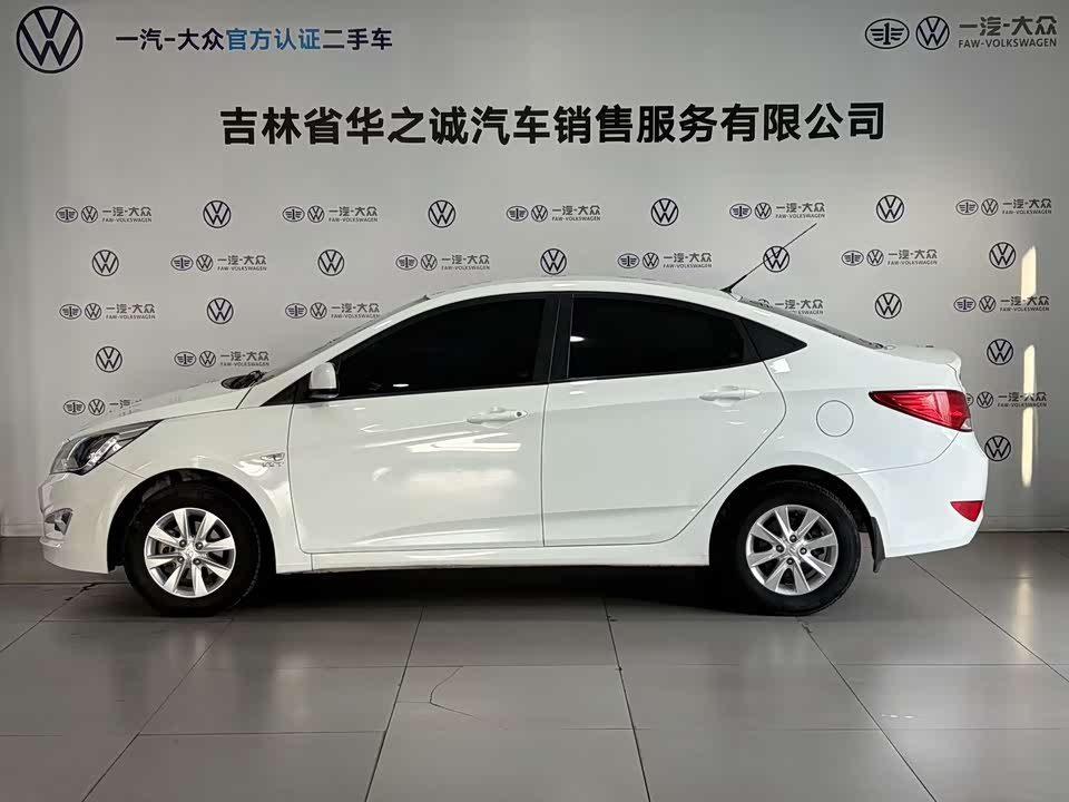 Hyundai Rena