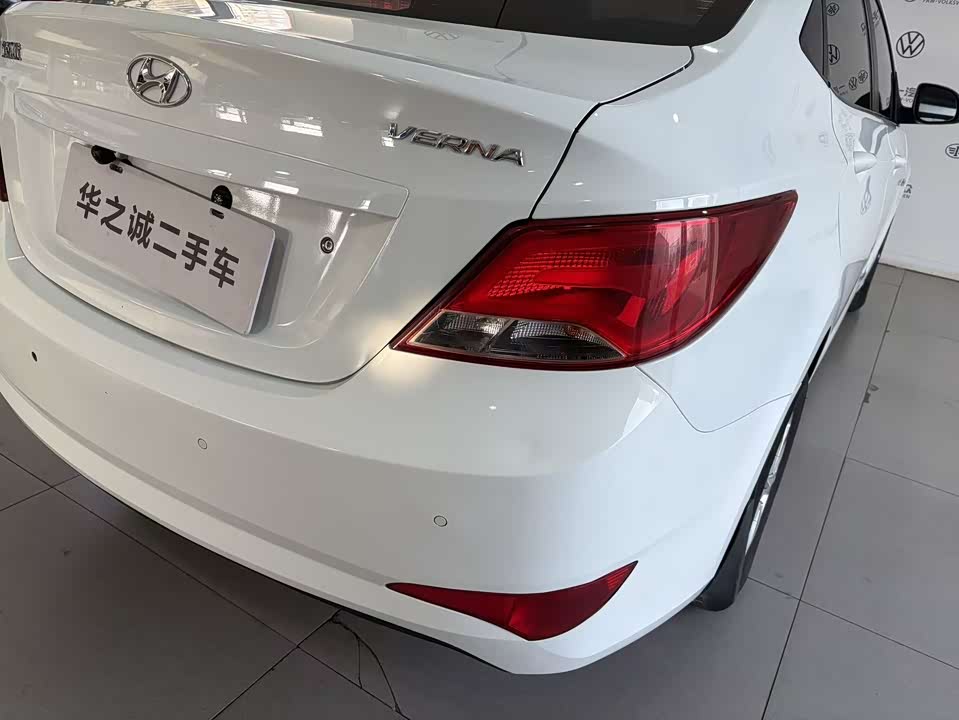 Hyundai Rena