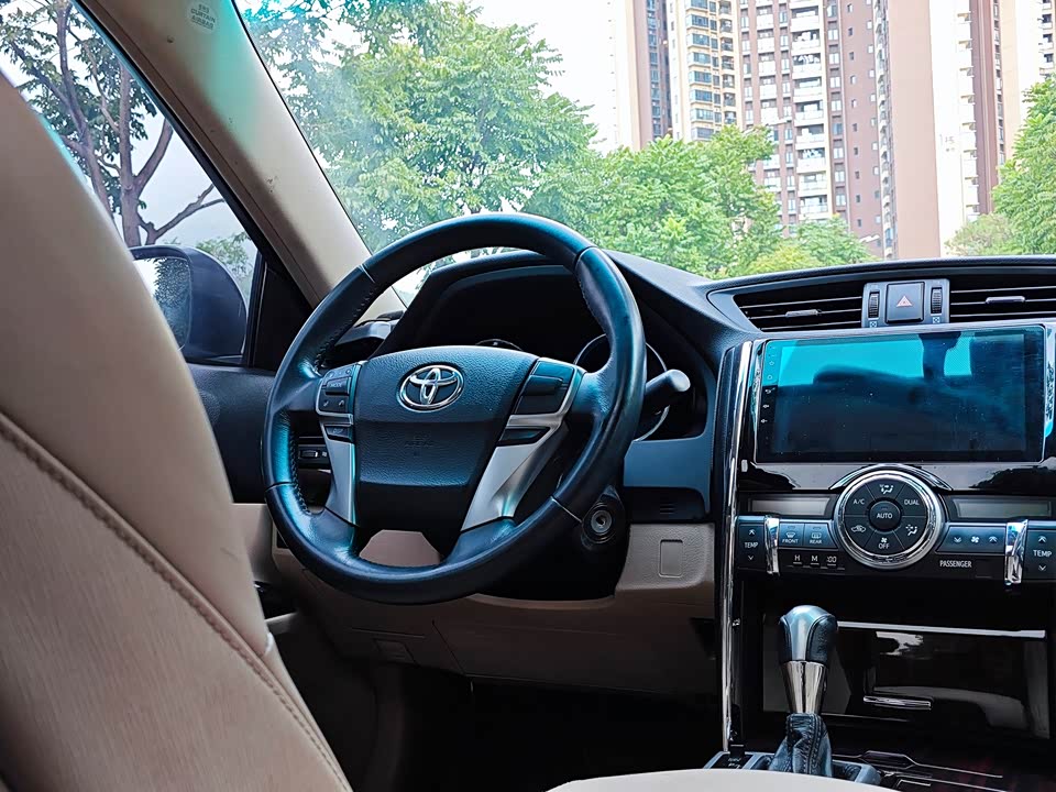 Toyota Reiz