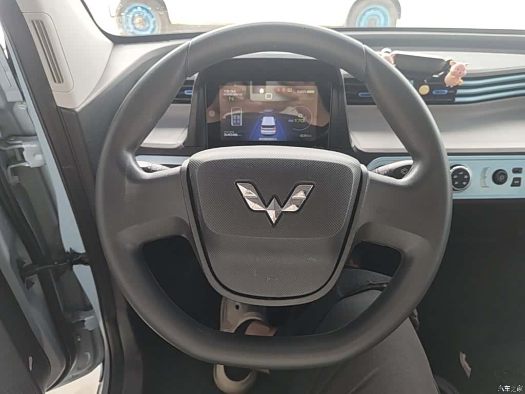 Wuling MINIEV, 2021 11