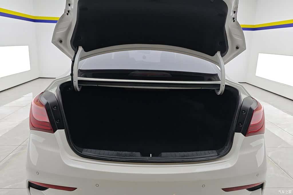 Hyundai GLS, 2018 4