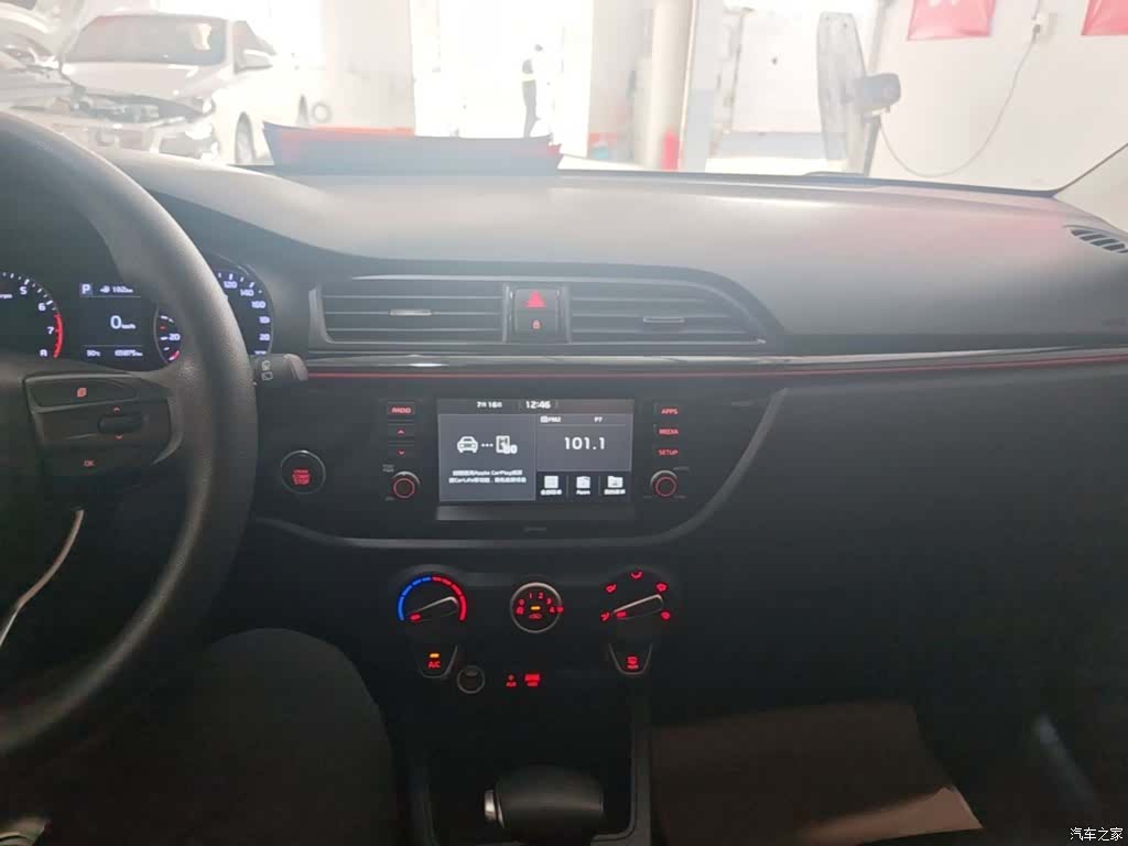 Kia KX, 2017 10