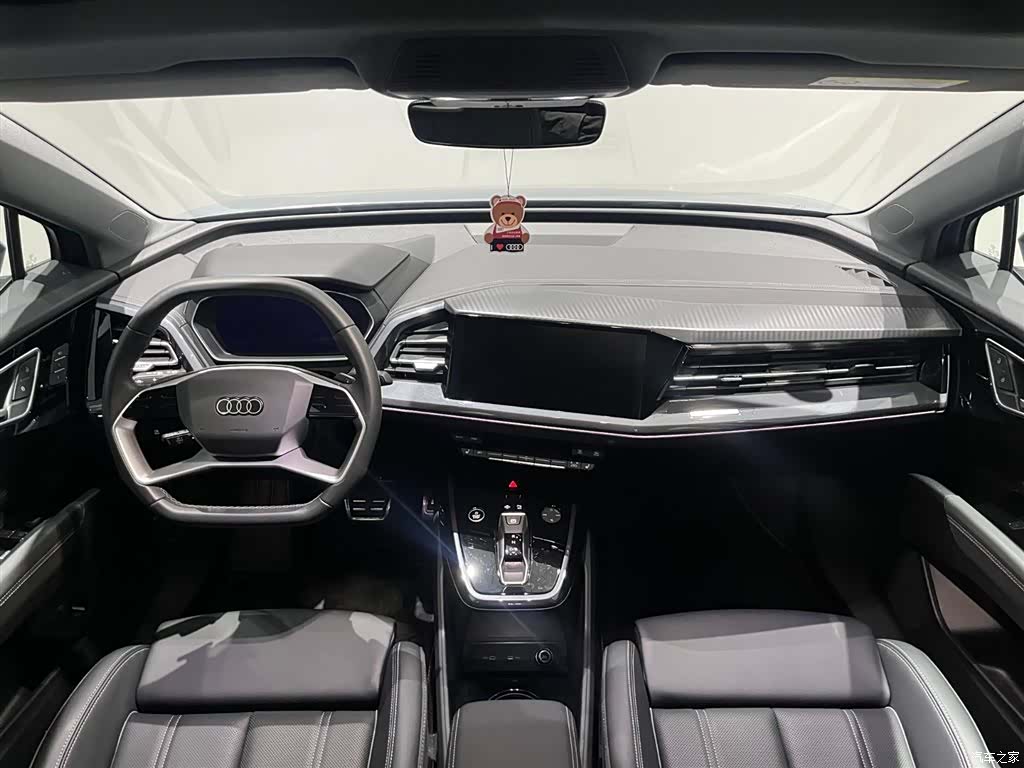 Audi Q4 e-tron, 2025 6