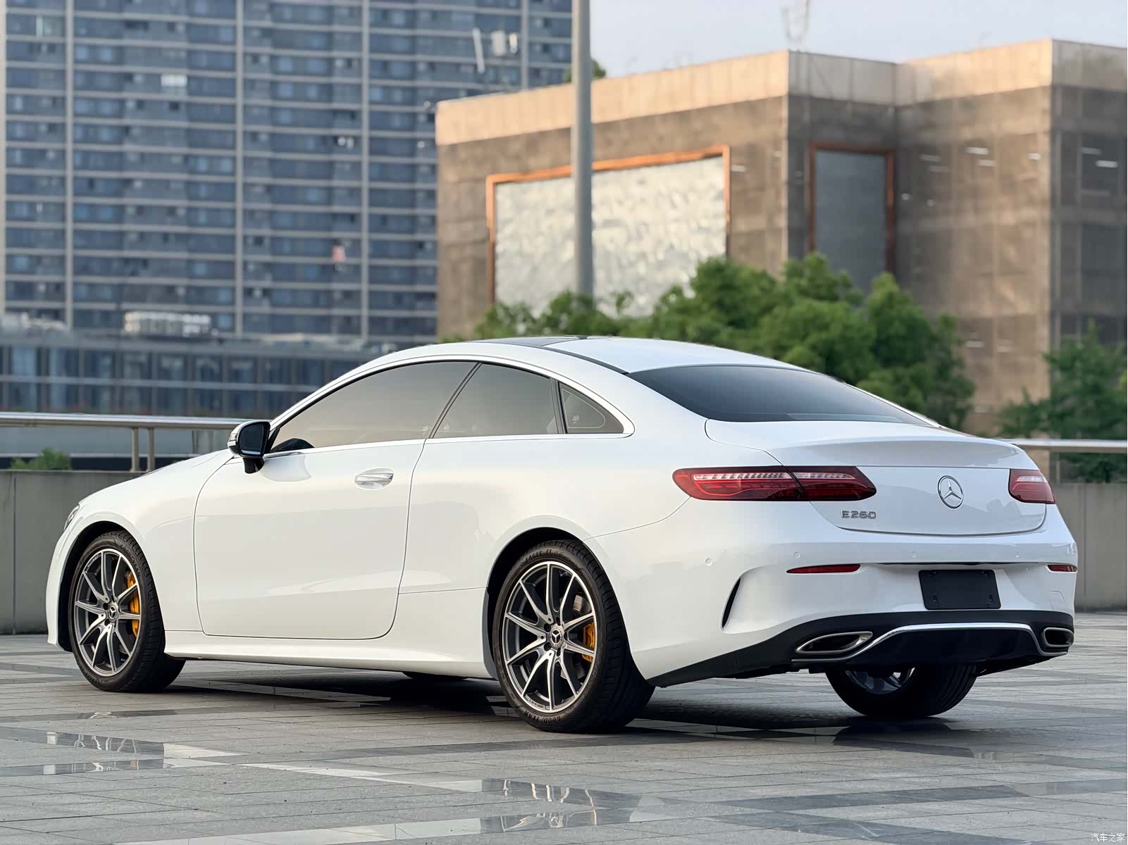Mercedes-Benz E-Class, 2023 все фото