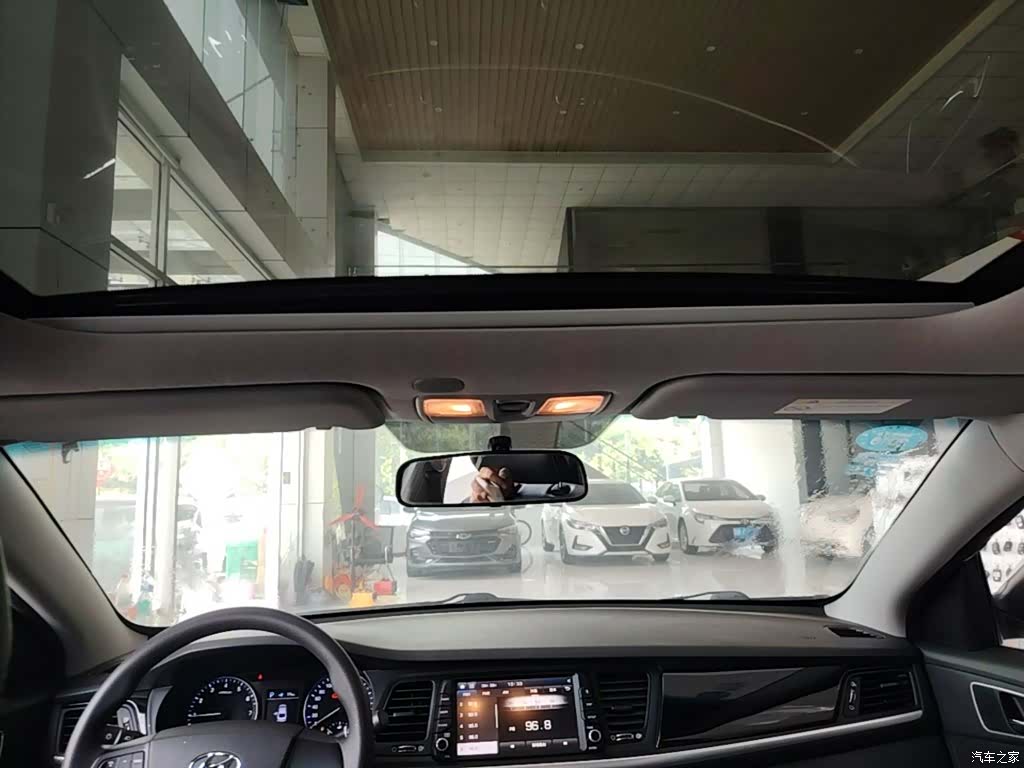 Hyundai GLS, 2017 18