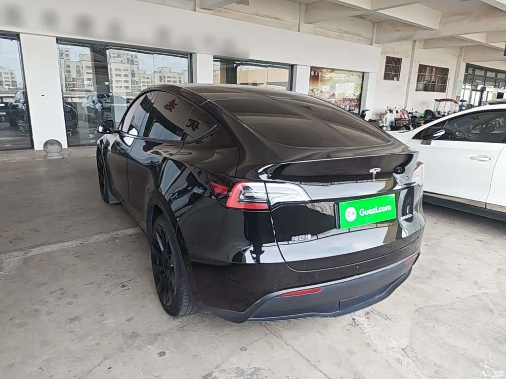 Tesla Model Y, 2022 все фото