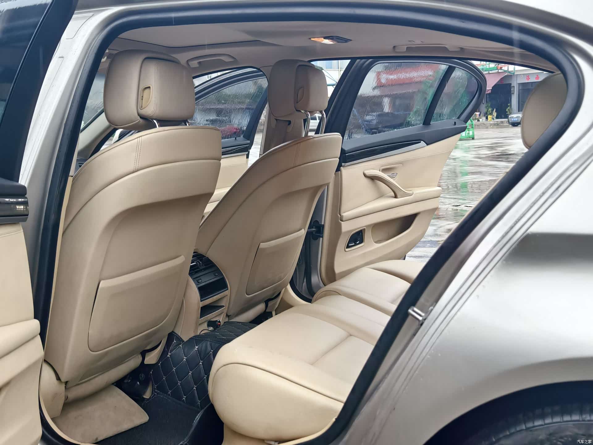 BMW 5 Series, 2013 11