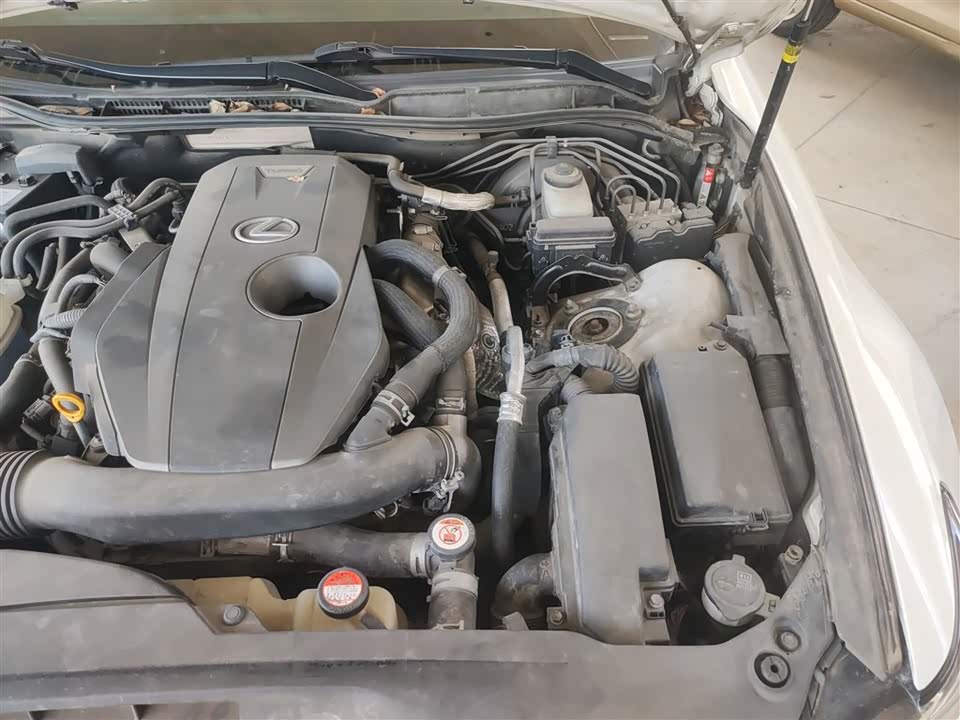 Lexus IS