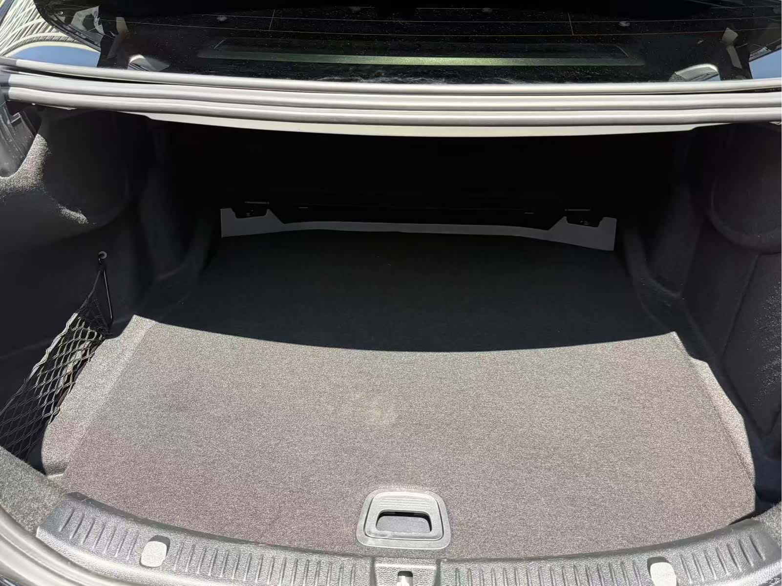 Mercedes-Benz E-Class, 2019 17