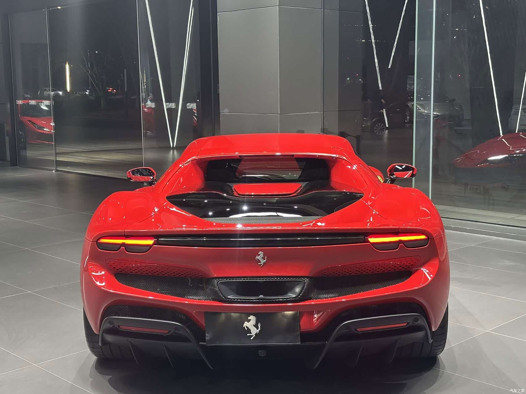 Ferrari 296, 2023 7