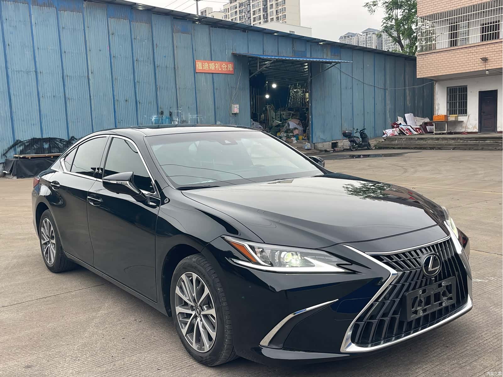 Lexus ES, 2023 3