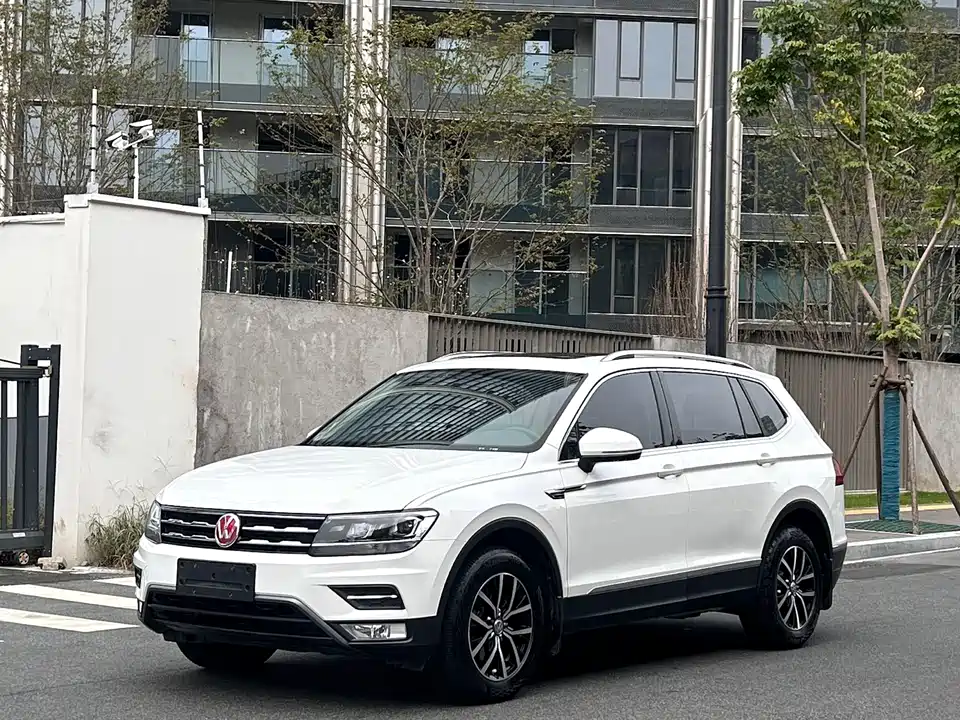 Volkswagen Tiguan L