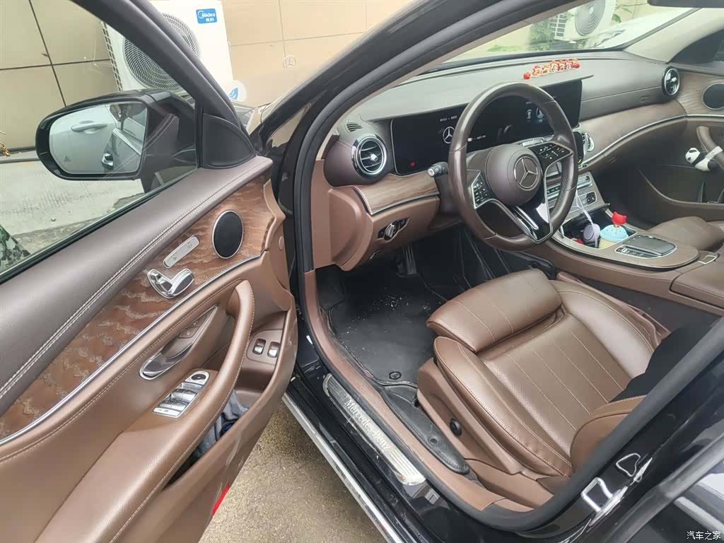 Mercedes-Benz E-Class, 2022 14