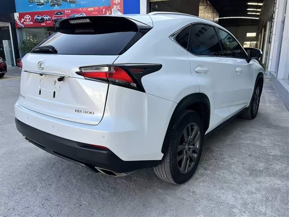 Lexus NX