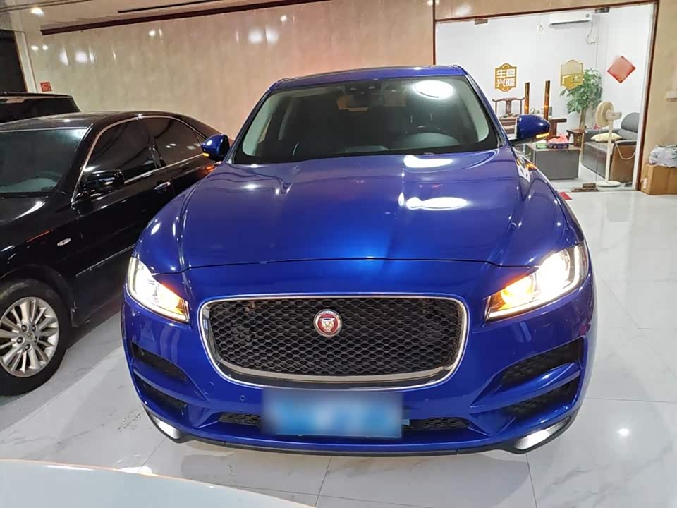 Jaguar F-PACE