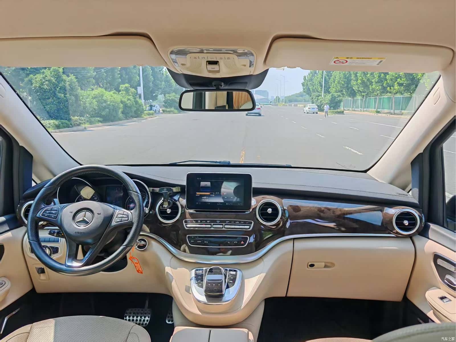 Mercedes-Benz V-Class, 2018 9