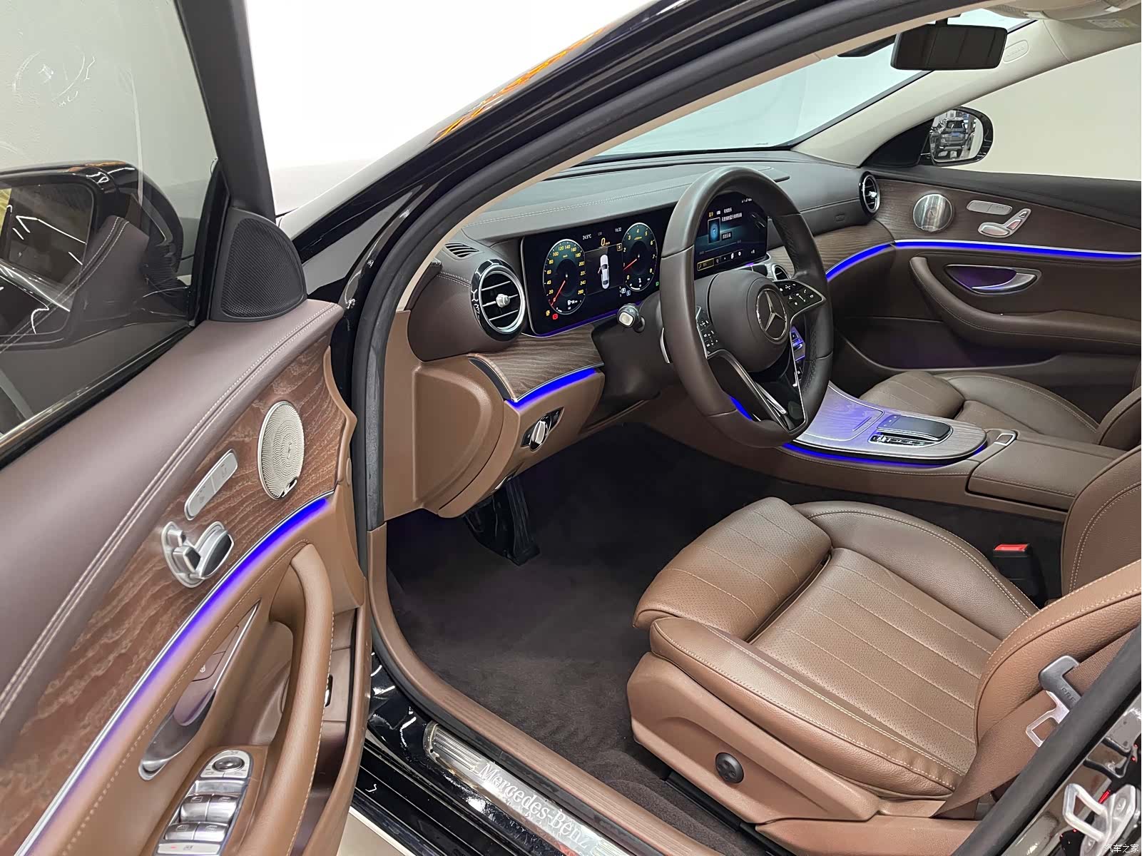 Mercedes-Benz E-Class, 2022 15