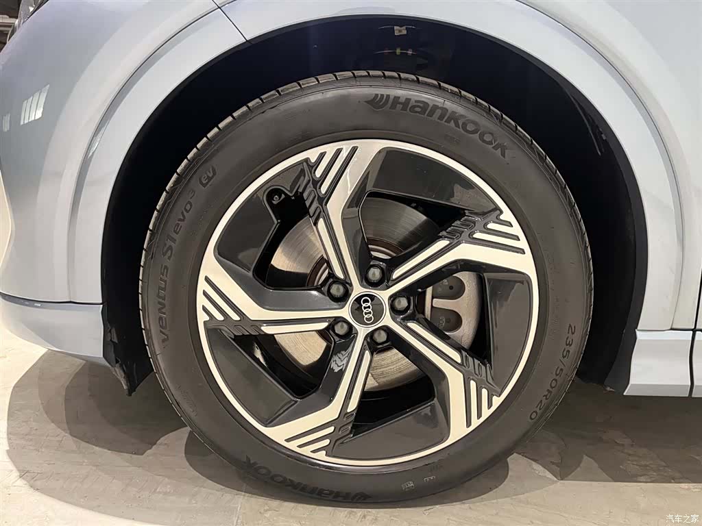 Audi Q4 e-tron, 2025 16