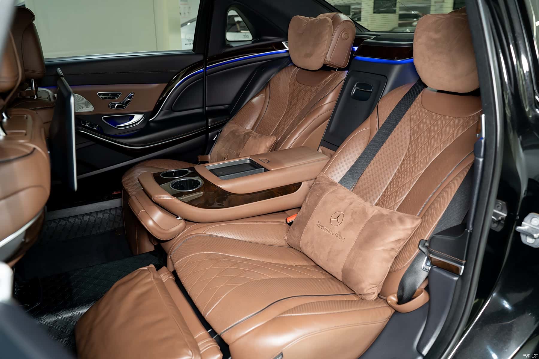 Maybach S-Class, 2019 9