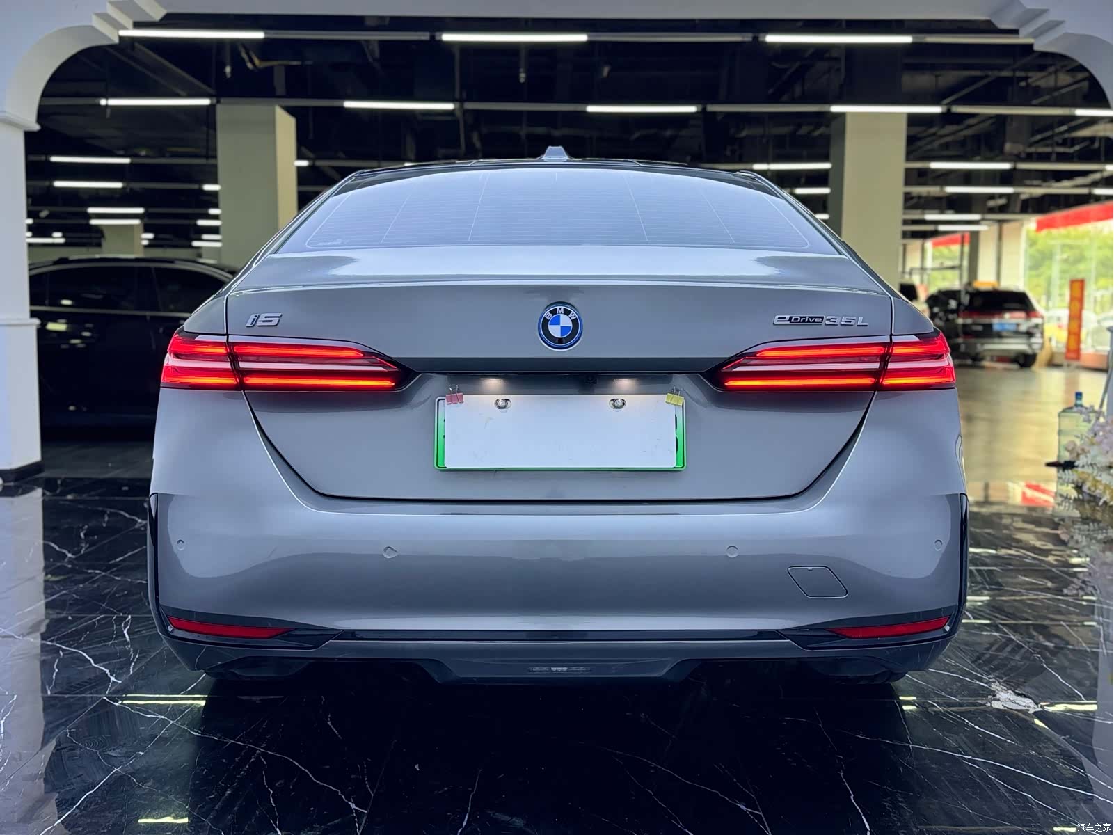 BMW i5, 2024 19