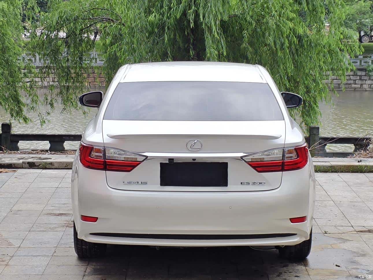 Lexus ES, 2017 4