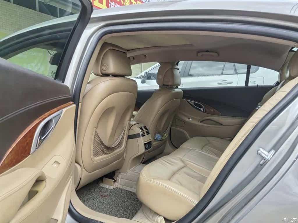 Buick LaCrosse, 2010 все фото