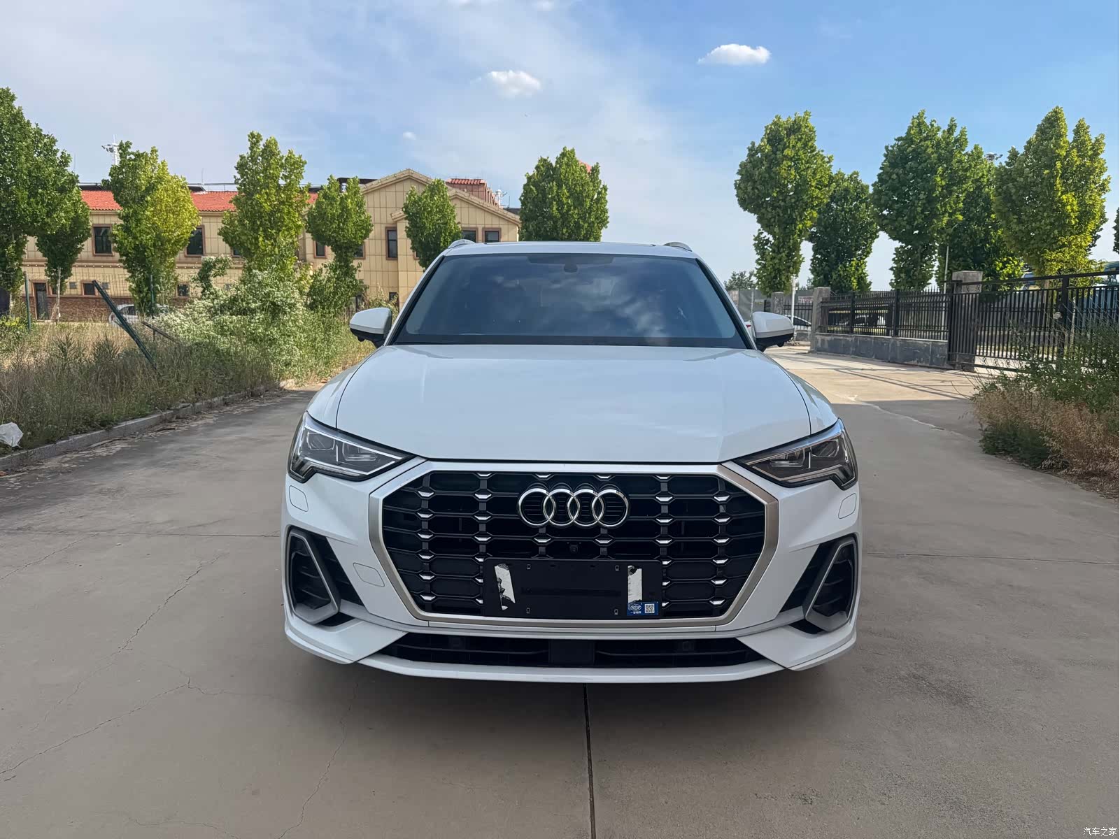 Audi Q3, 2023 3