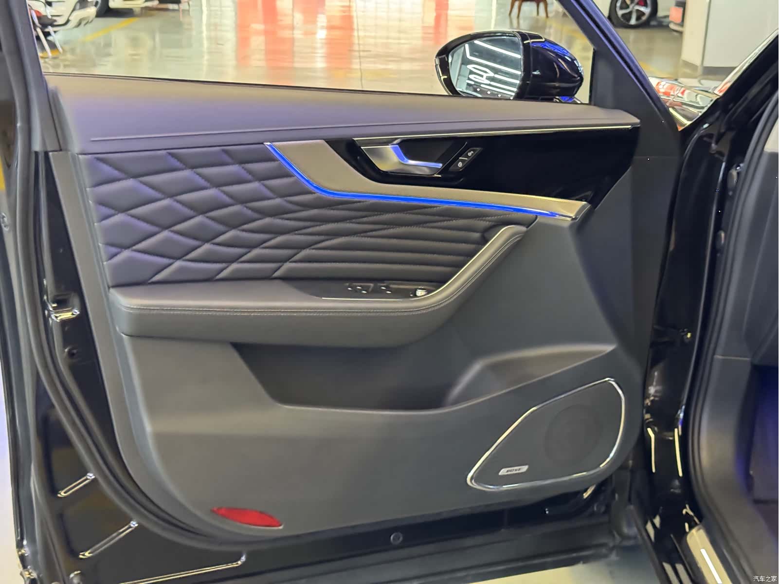 Hongqi HS5, 2022 13