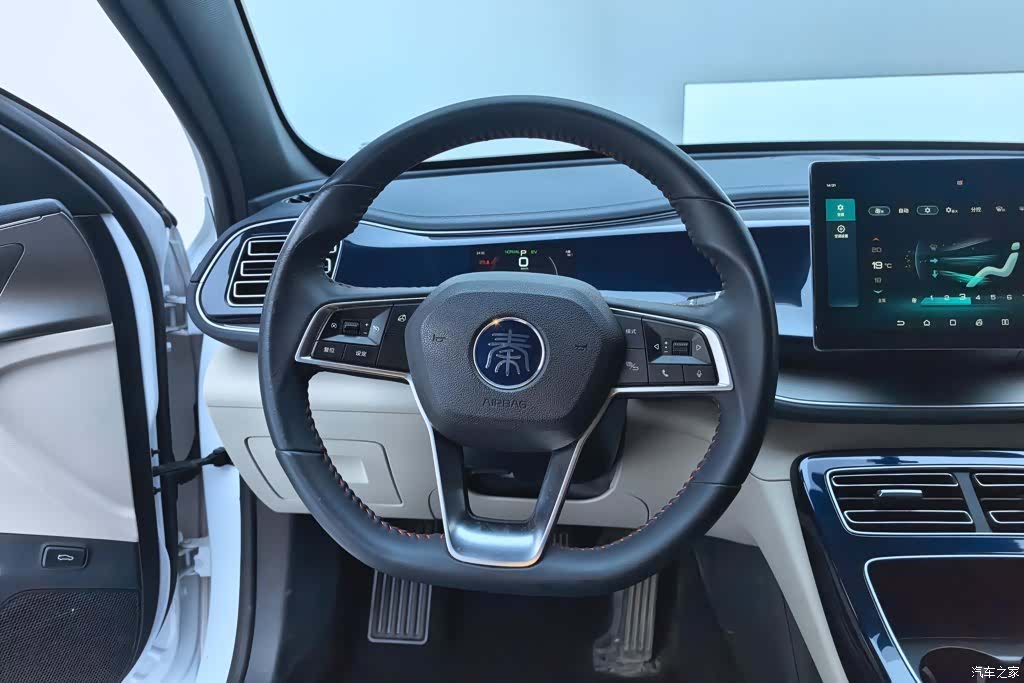 BYD ń PLUS, 2022 15