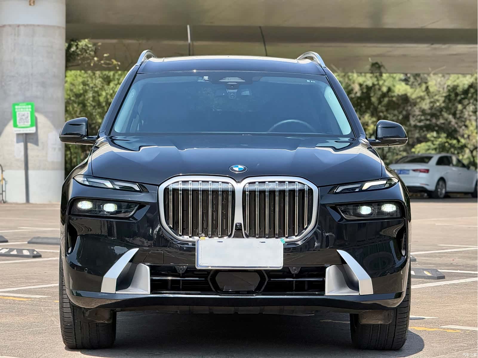 BMW X7, 2023 2