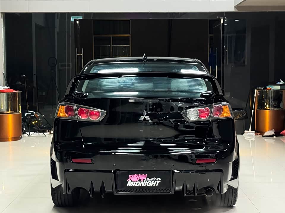 Mitsubishi Wing God