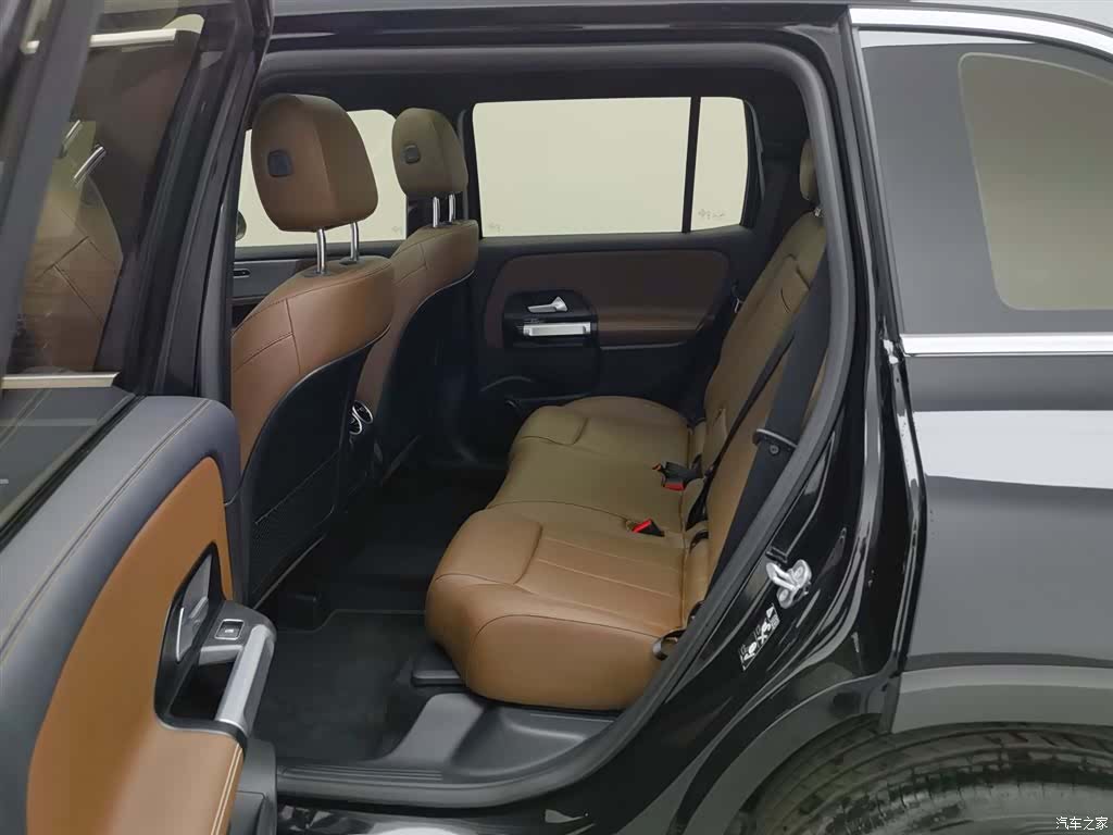 Mercedes-Benz GLB, 2024 15
