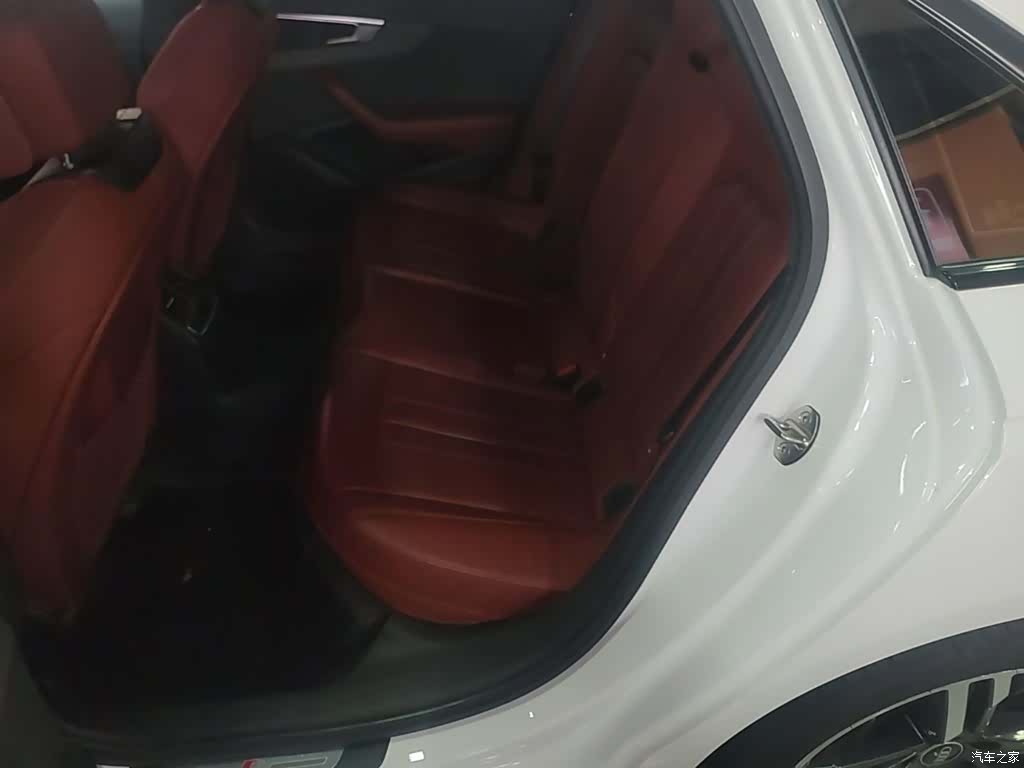 Audi A4L, 2022 17
