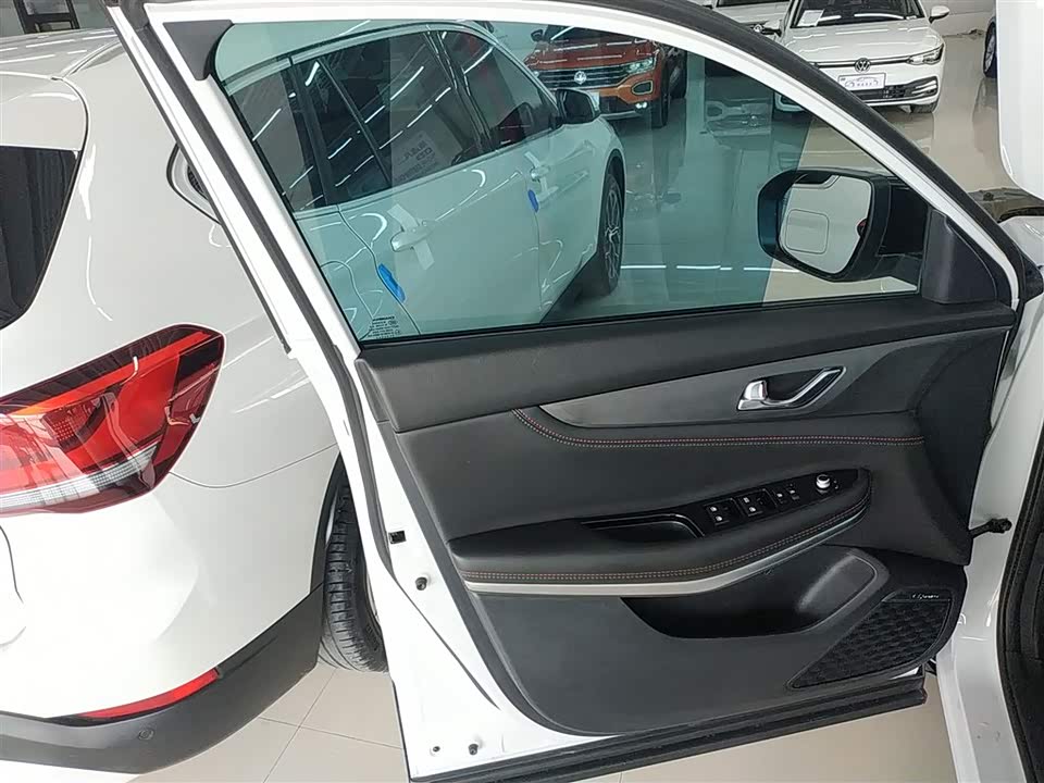 Changan CS75