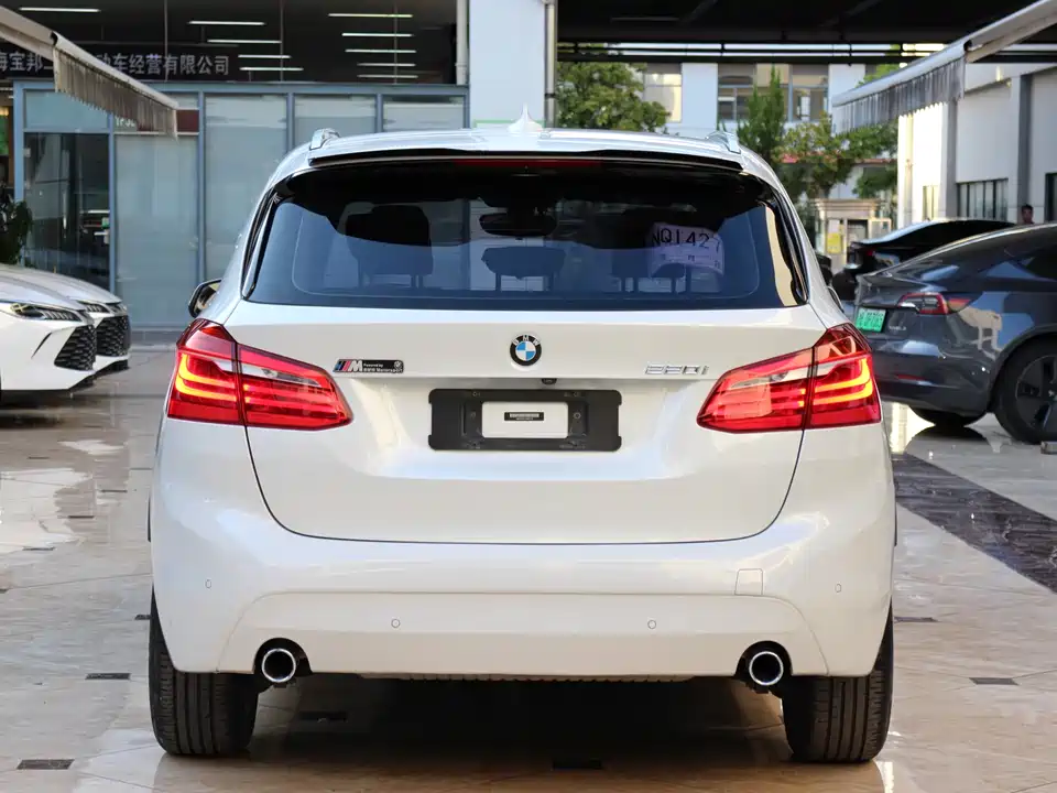 BMW 2 series station wagon