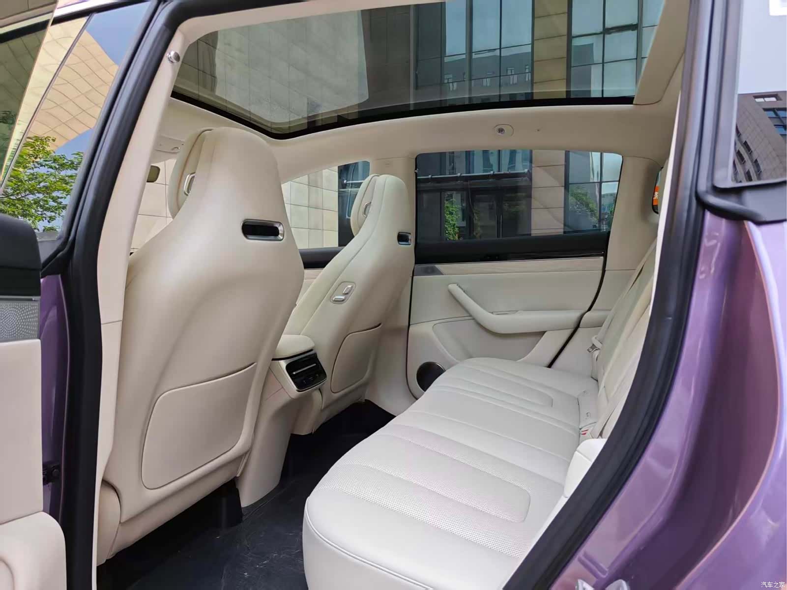 Luxeed R7, 2025 10