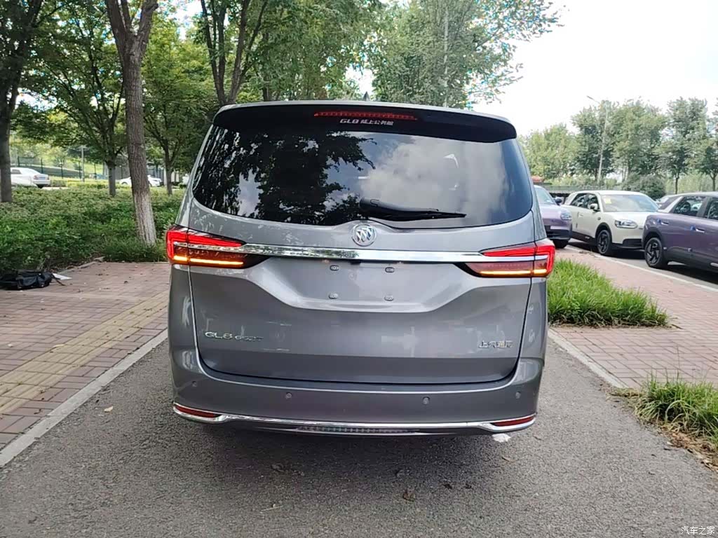 Buick GL8, 2021 6