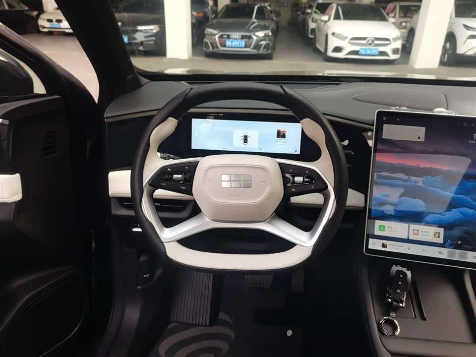 Geely Galaxy Galaxy L7