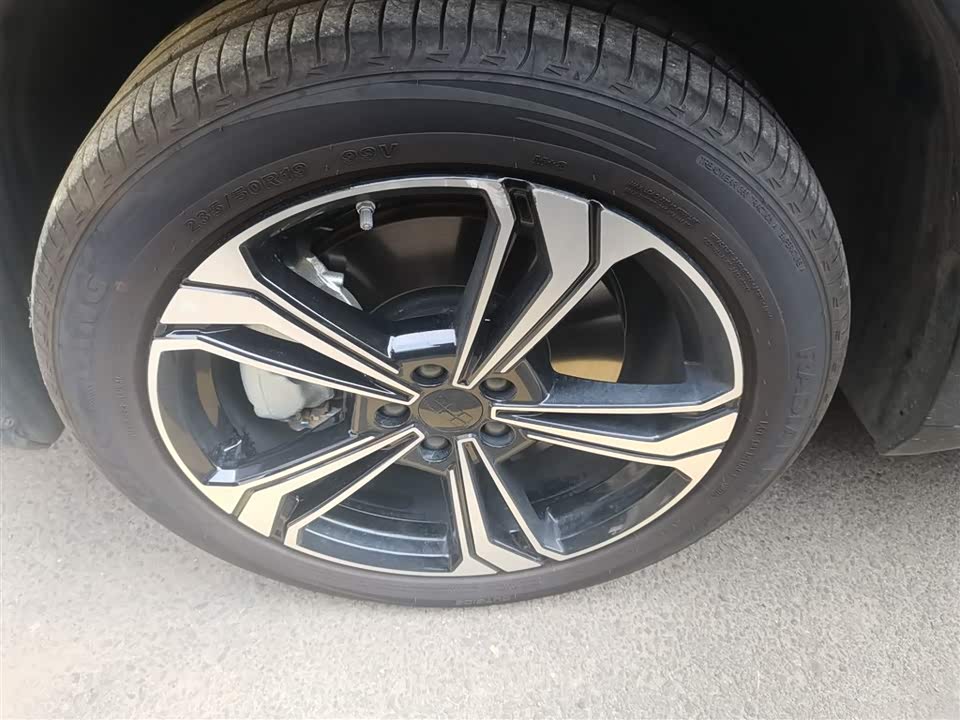 Geely Galaxy Galaxy L7