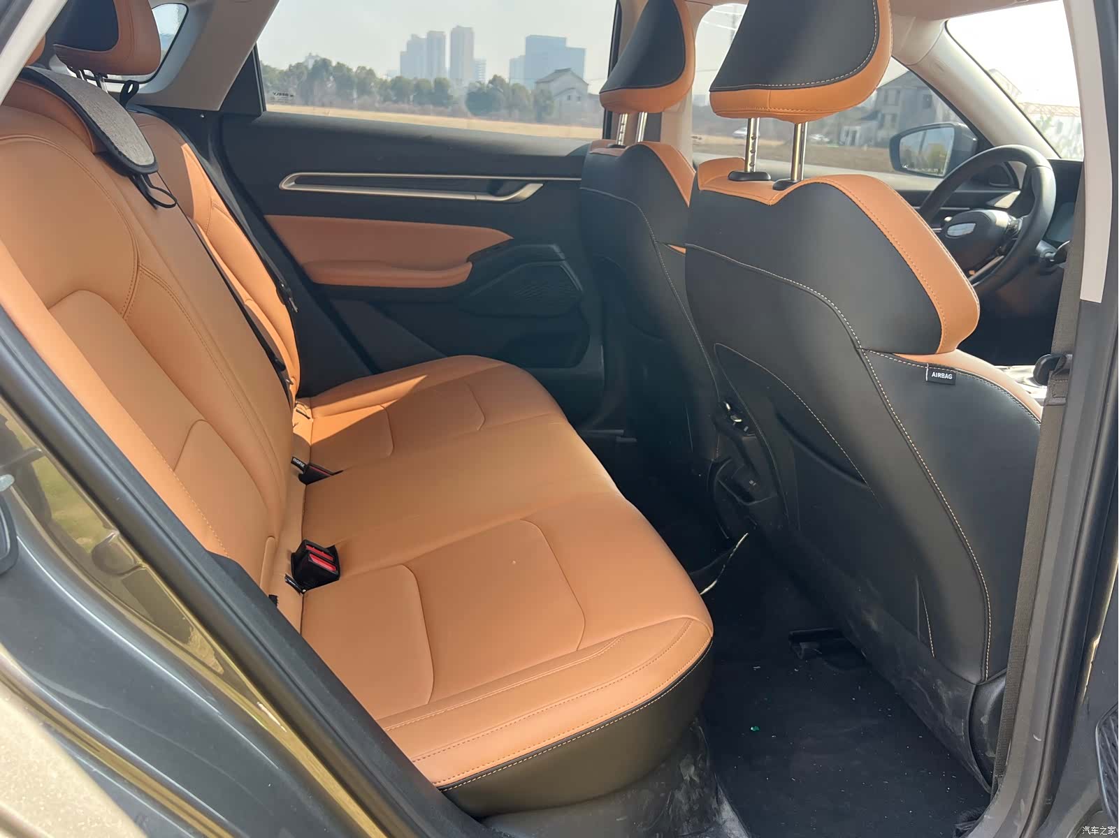 Geely Emgrand, 2025 9