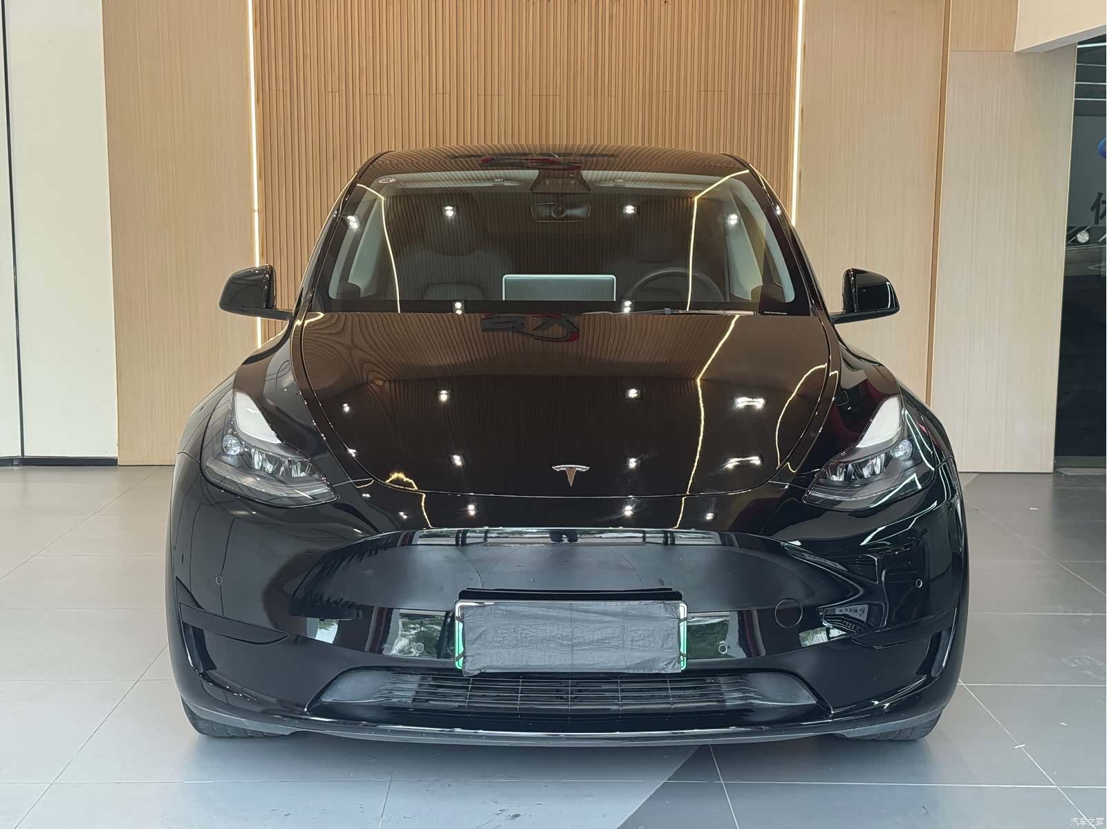 Tesla Model Y, 2023 2