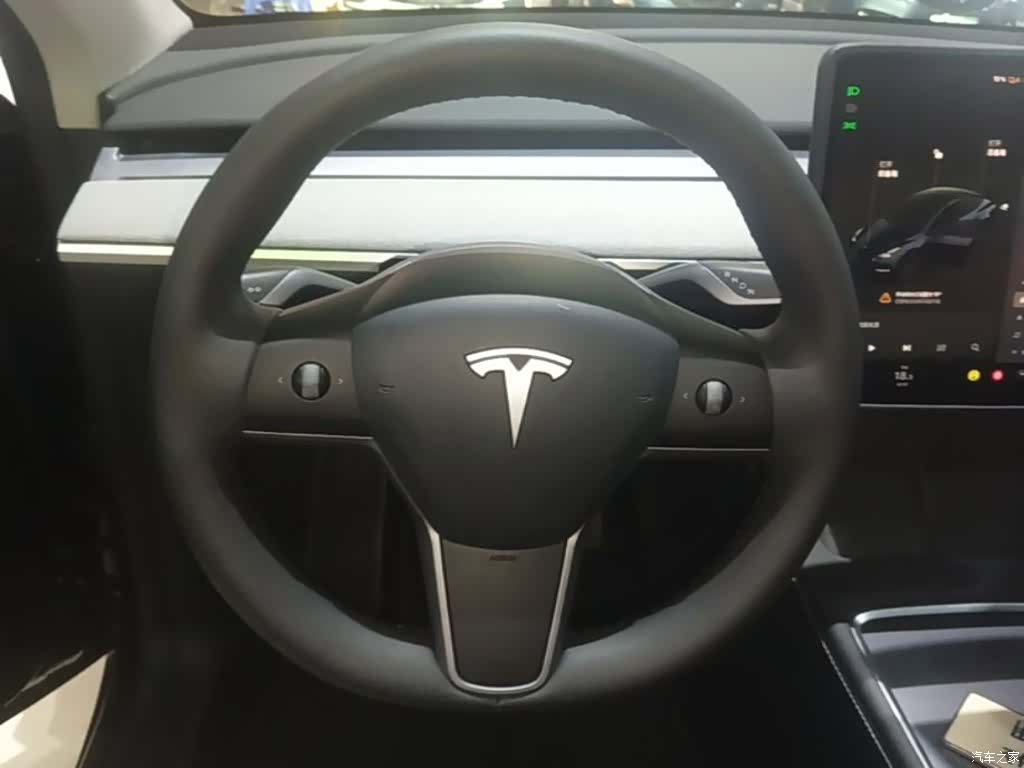 Tesla Model Y, 2024 11