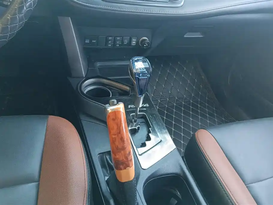 Toyota RAV4 Rongfang