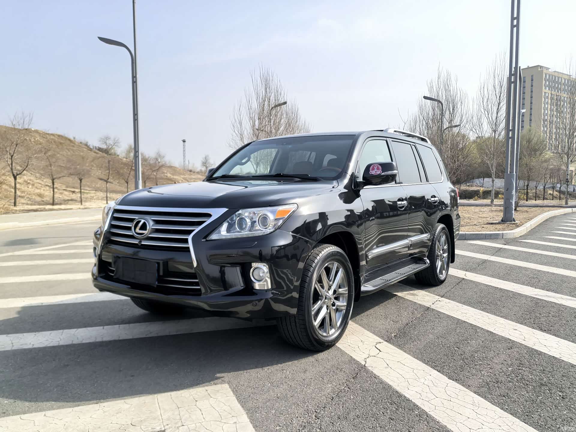 Lexus LX, 2013 1