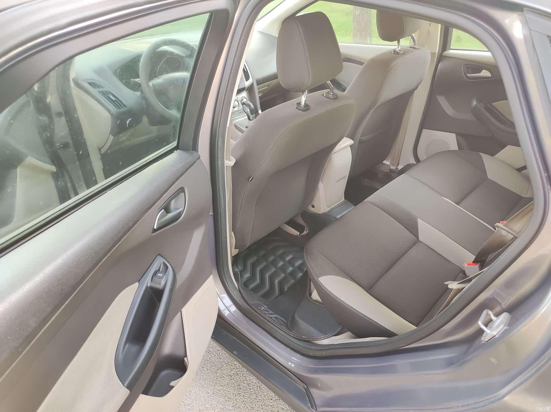 Ford Focus, 2013 6