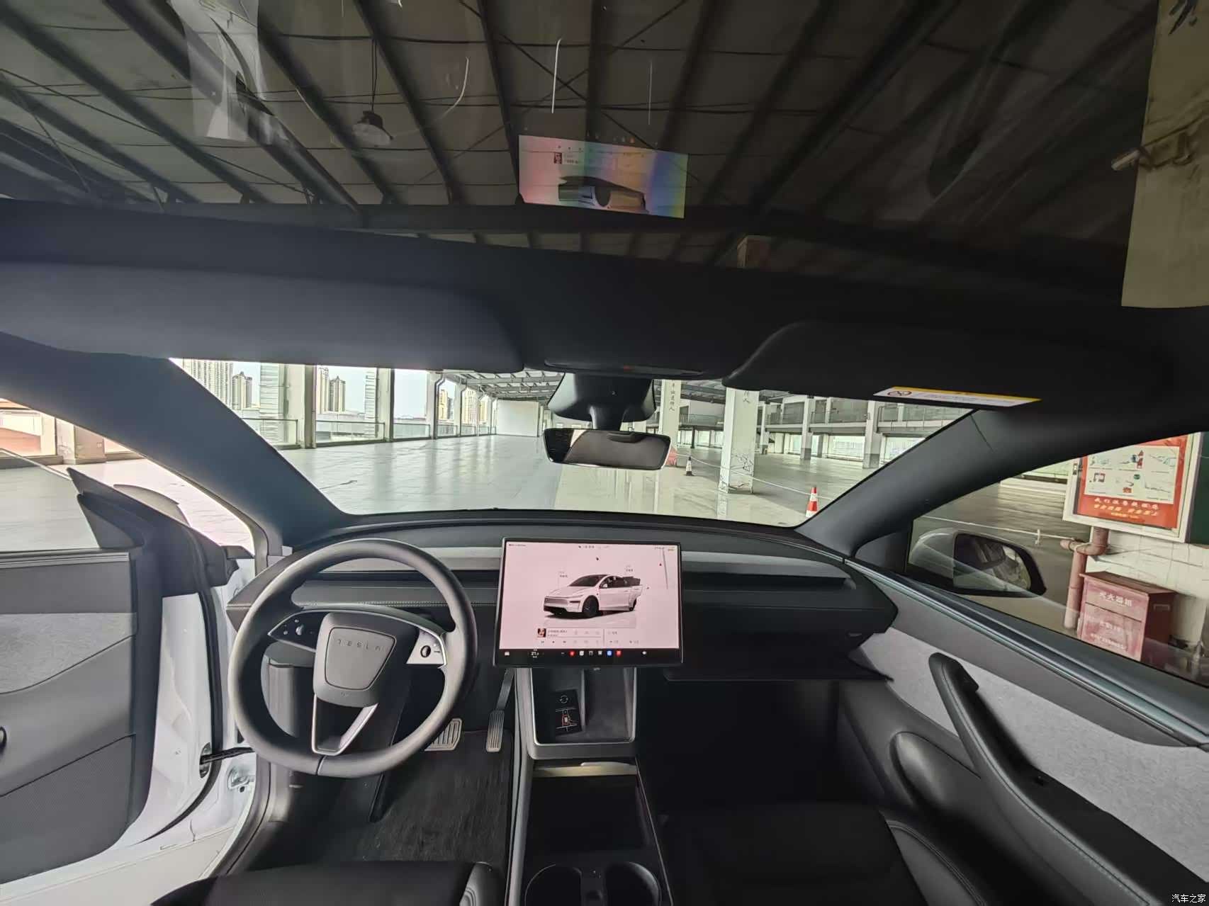 Tesla Model Y, 2026 7
