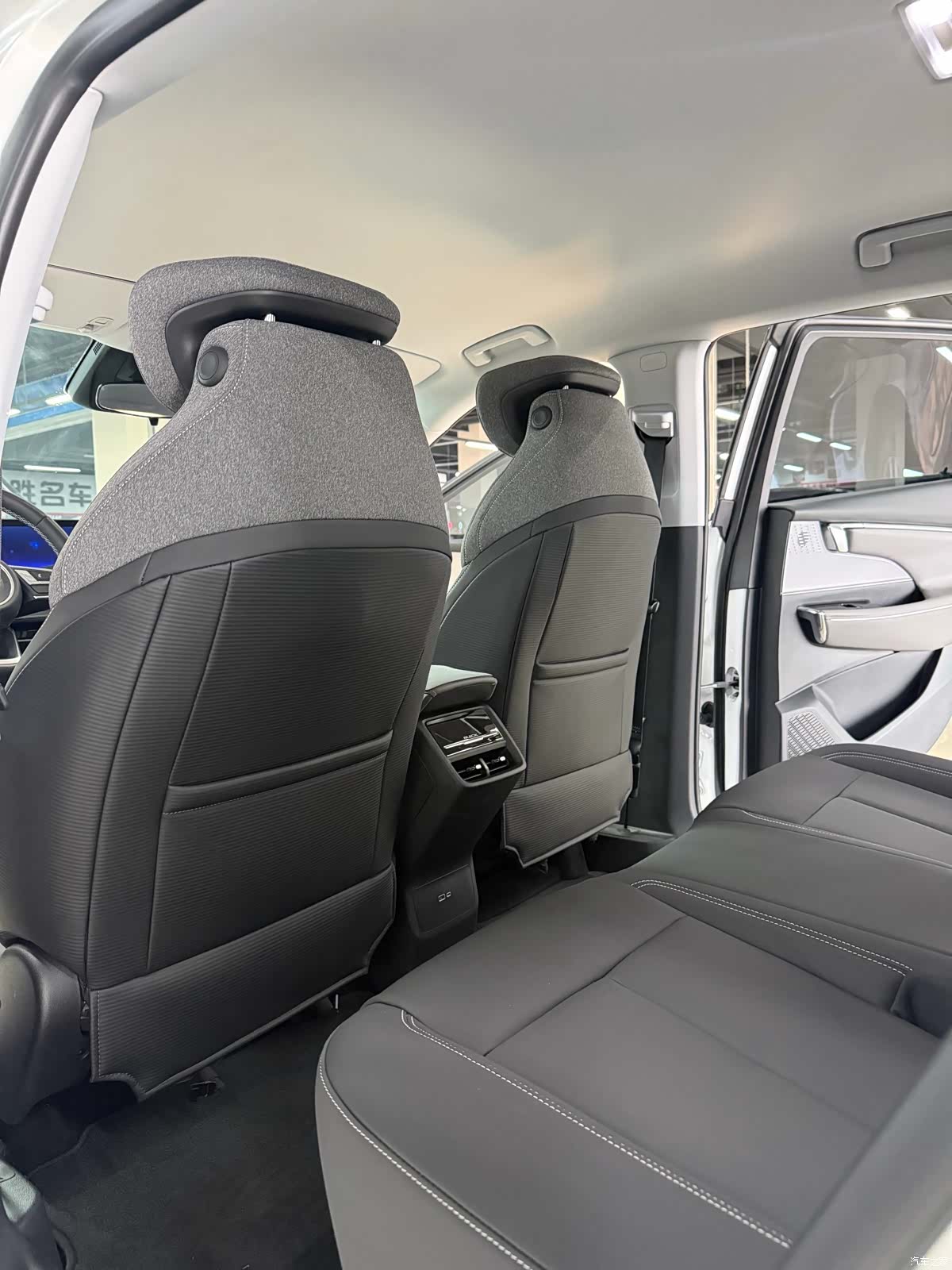 Buick E5, 2025 9